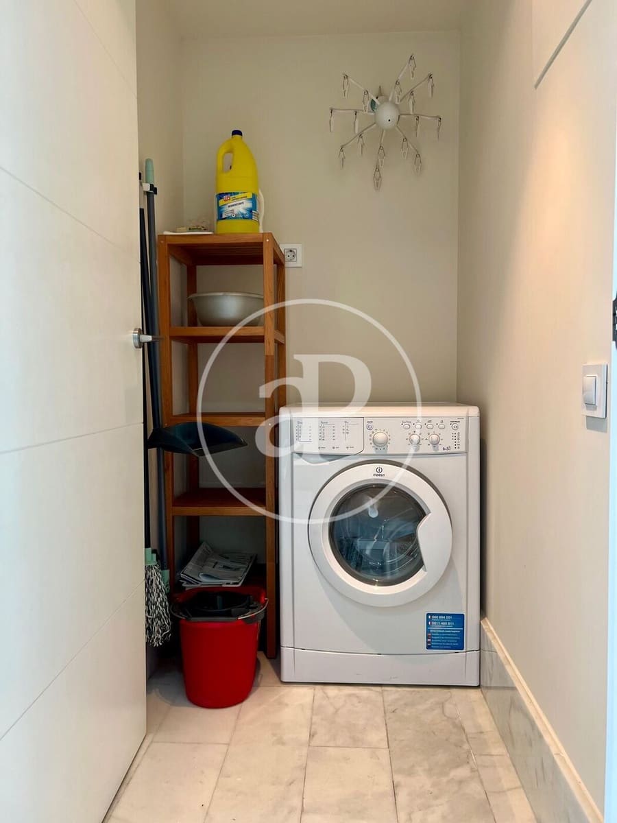 1 sovrum Villa att hyra i Valencia stad med garage - 1 200 € (Ref: 9855556)