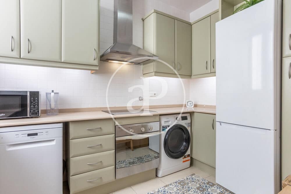 3 bedroom Apartment for rent in Valencia city - € 1,900 (Ref: 9860190)