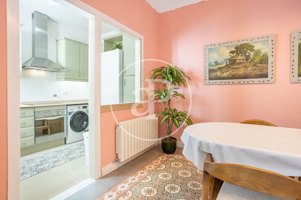 3 bedroom Apartment for rent in Valencia city - € 1,900 (Ref: 9860190)