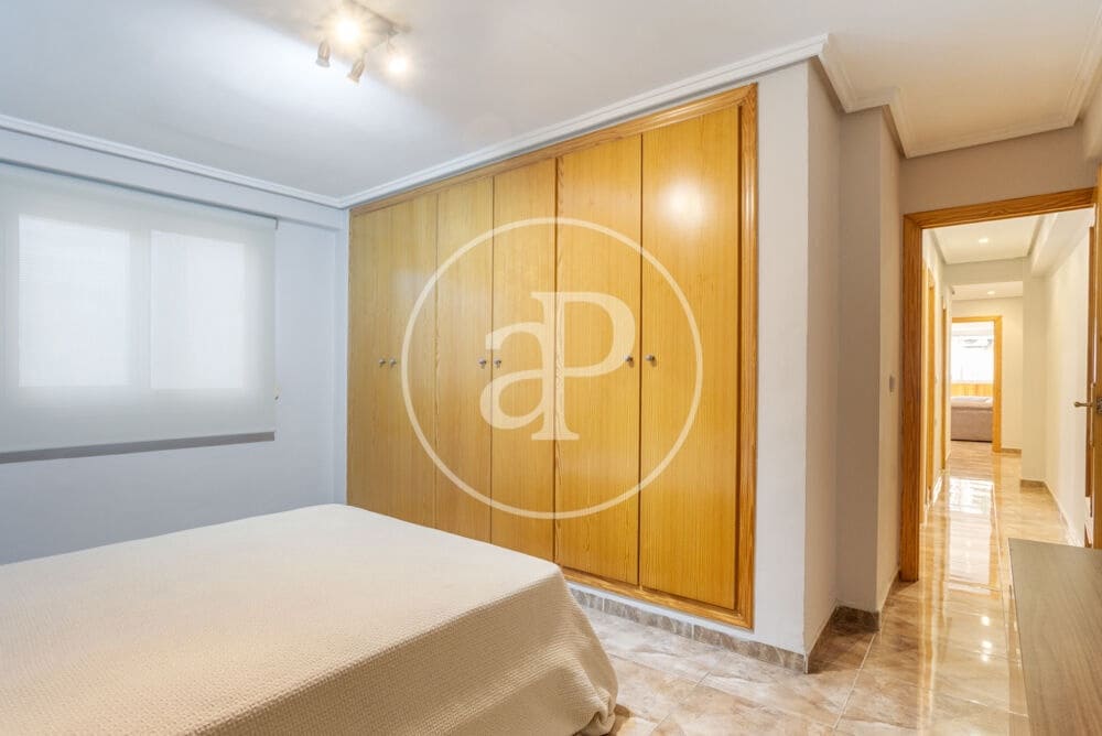 3 bedroom Apartment for sale in Torrent - € 180,000 (Ref: 9860192)