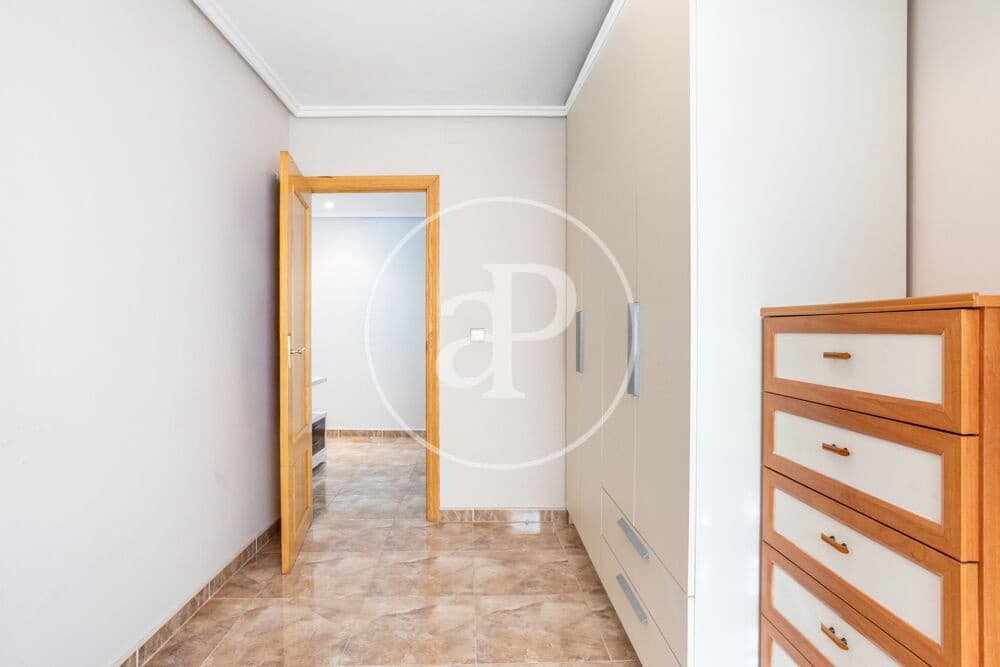 3 bedroom Apartment for sale in Torrent - € 180,000 (Ref: 9860192)