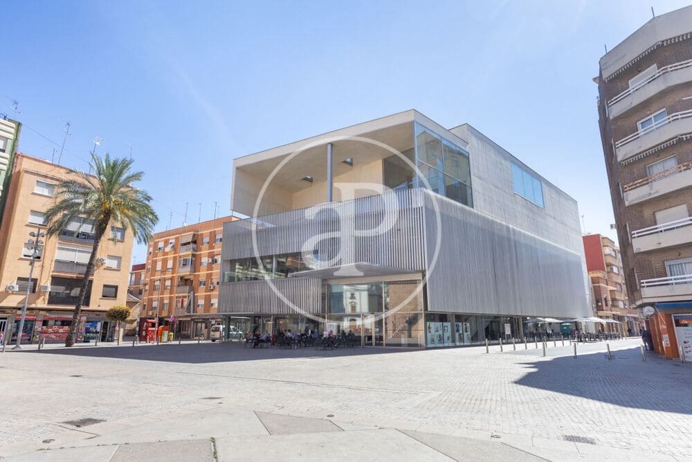 3 bedroom Apartment for sale in Torrent - € 180,000 (Ref: 9860192)