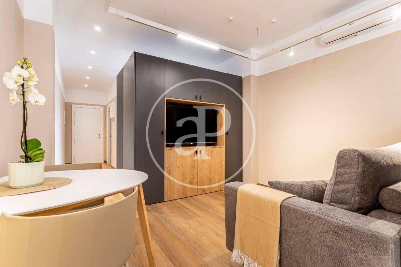 1 bedroom Apartment for rent in Valencia city - € 1,500 (Ref: 9860193)
