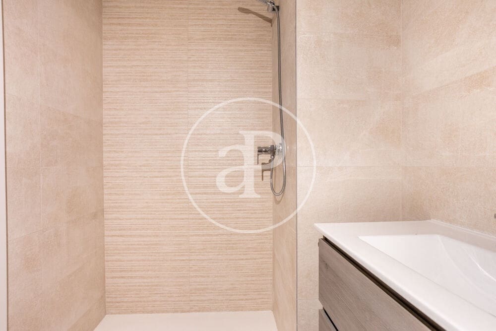 2 chambre Appartement à vendre à Valence ville avec piscine - 445 000 € (Ref: 9861931)