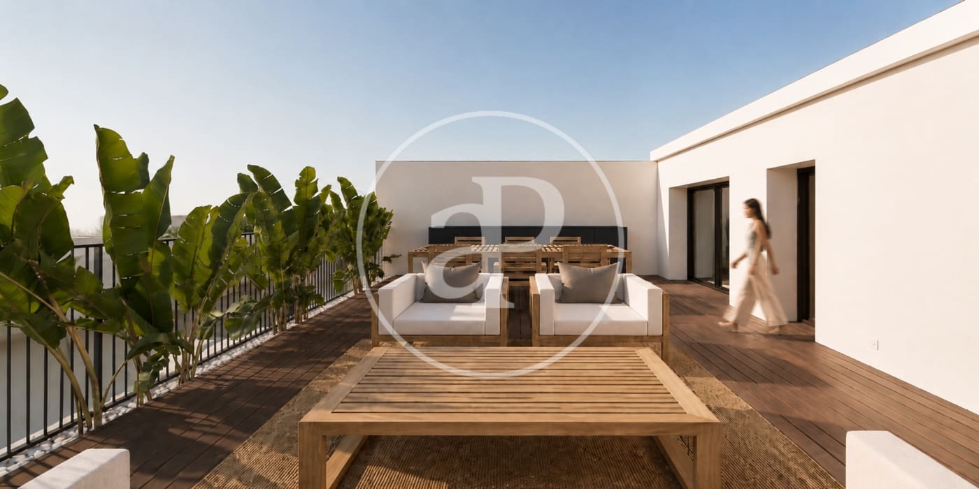 1 bedroom Penthouse for rent in Valencia city - € 2,300 (Ref: 9861932)