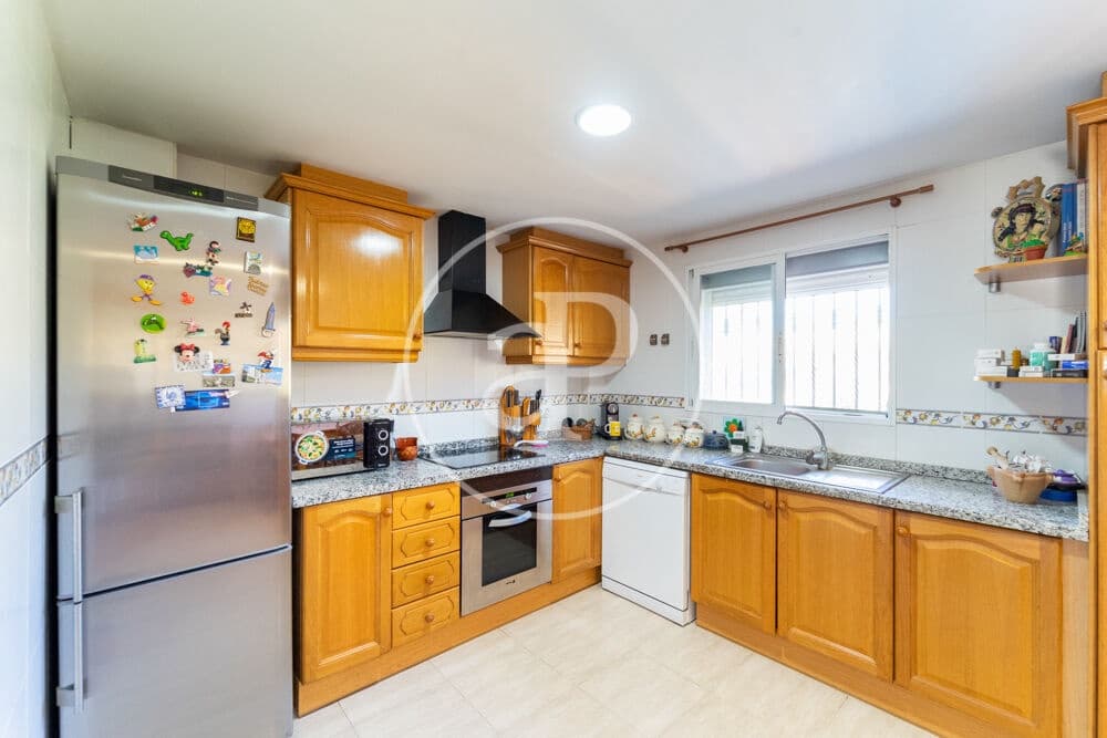 4 bedroom Villa for sale in Alcoy / Alcoi - € 190,000 (Ref: 9861933)