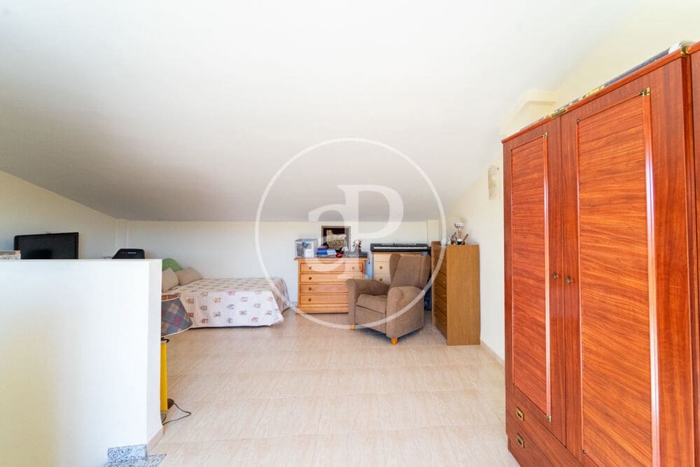 4 bedroom Villa for sale in Alcoy / Alcoi - € 190,000 (Ref: 9861933)