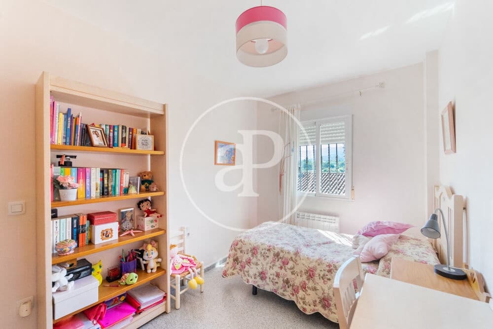 4 bedroom Villa for sale in Alcoy / Alcoi - € 190,000 (Ref: 9861933)