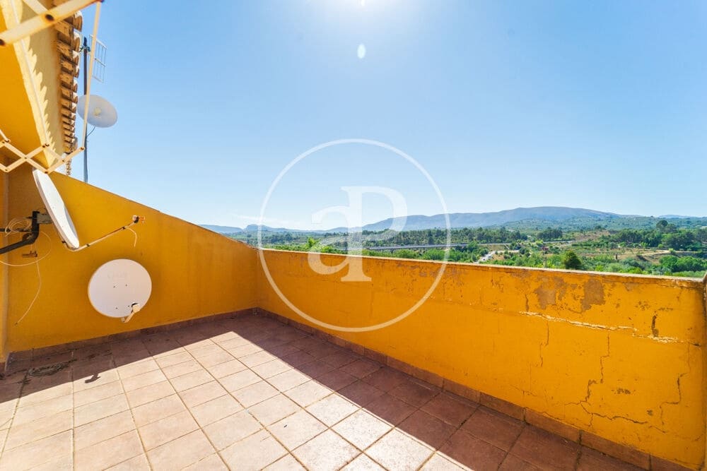 4 bedroom Villa for sale in Alcoy / Alcoi - € 190,000 (Ref: 9861933)