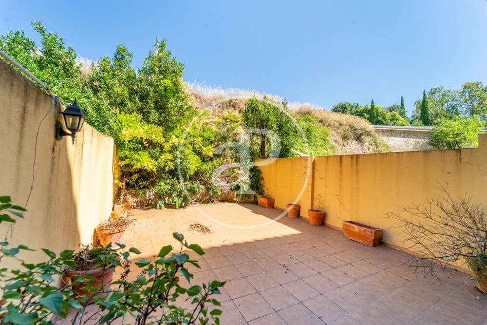 4 bedroom Villa for sale in Alcoy / Alcoi - € 190,000 (Ref: 9861933)