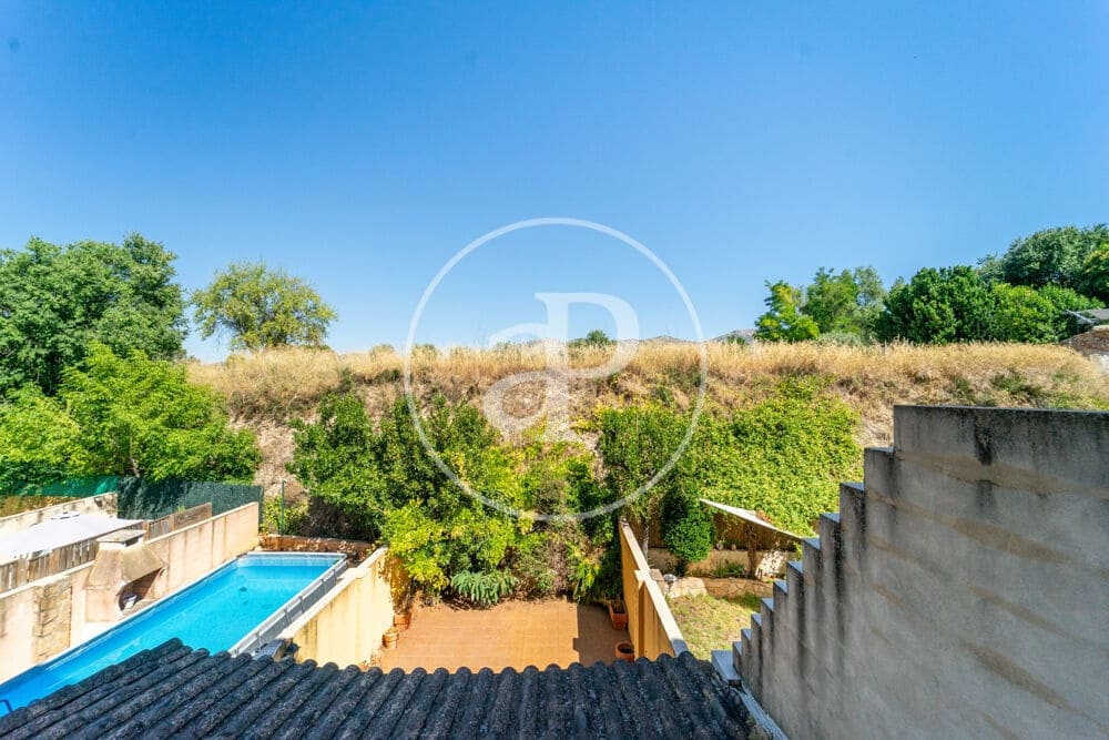 4 bedroom Villa for sale in Alcoy / Alcoi - € 190,000 (Ref: 9861933)