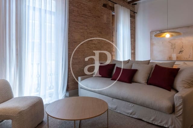 4 bedroom Apartment for rent in Sant Francesc, Valencia city - € 3,500 (Ref: 9861934)