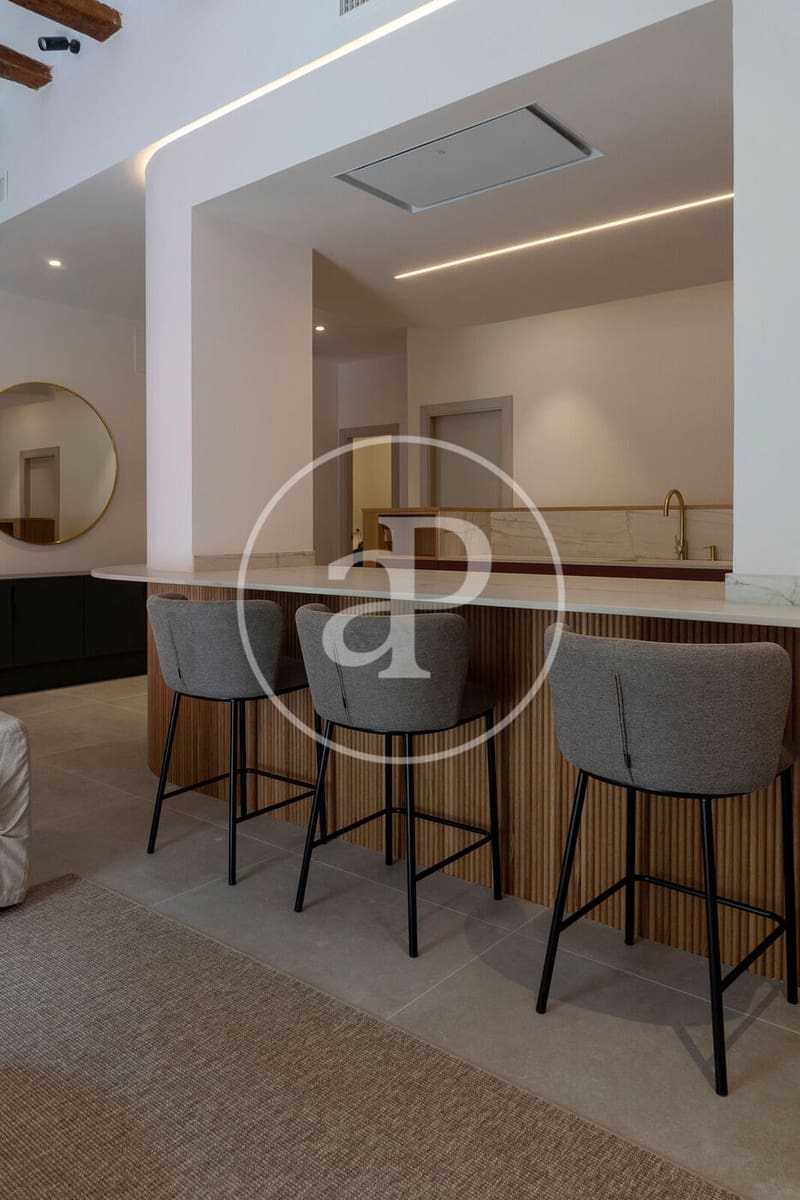 4 bedroom Apartment for rent in Valencia city - € 3,500 (Ref: 9861934)