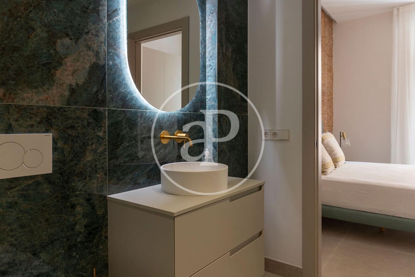 4 bedroom Apartment for rent in Valencia city - € 3,500 (Ref: 9861934)