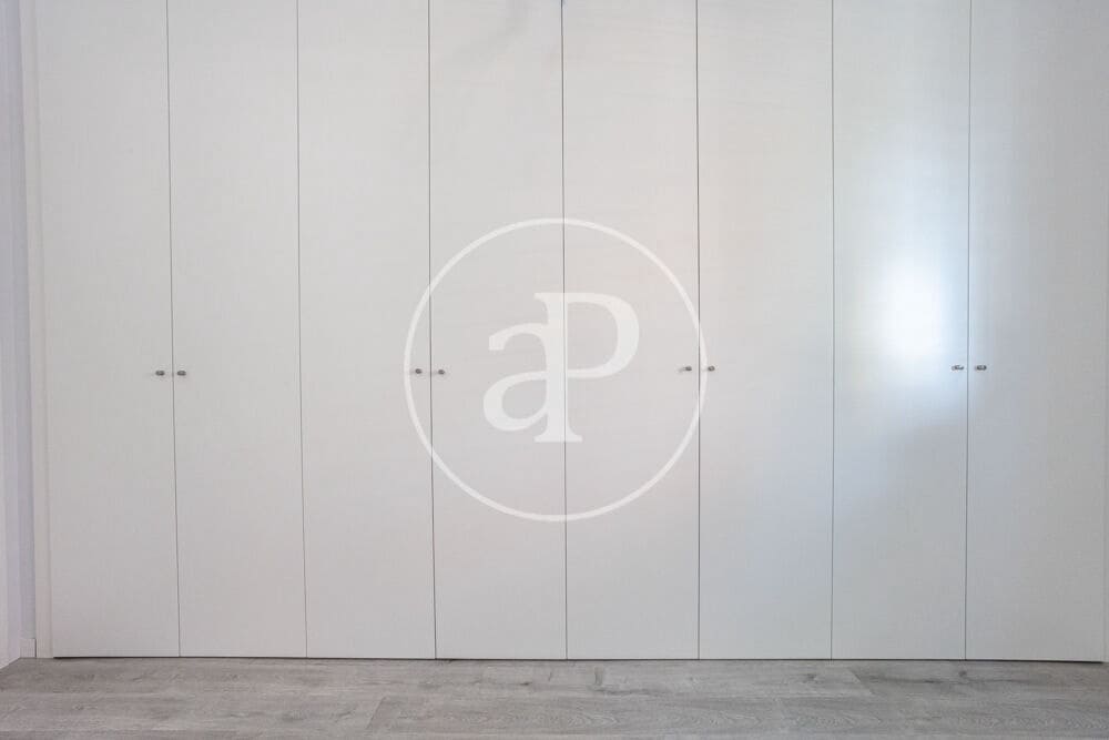1 bedroom Apartment for sale in Valencia city with pool - € 240,000 (Ref: 9861935)