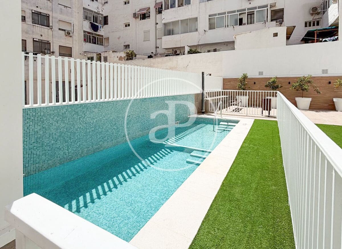 1 Zimmer Apartment zu verkaufen in Valencia Stadt mit Pool - 225.000 € (Ref: 9861935)