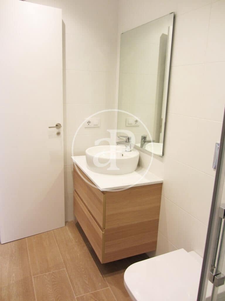3 sovrum Lägenhet att hyra i Valencia stad - 1 800 € (Ref: 9865260)