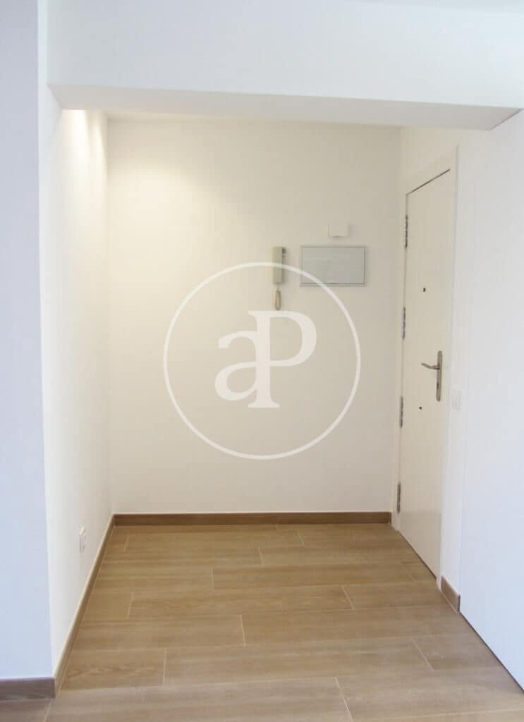 3 sovrum Lägenhet att hyra i Valencia stad - 1 800 € (Ref: 9865260)