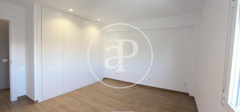 3 sovrum Lägenhet att hyra i Valencia stad - 1 800 € (Ref: 9865260)