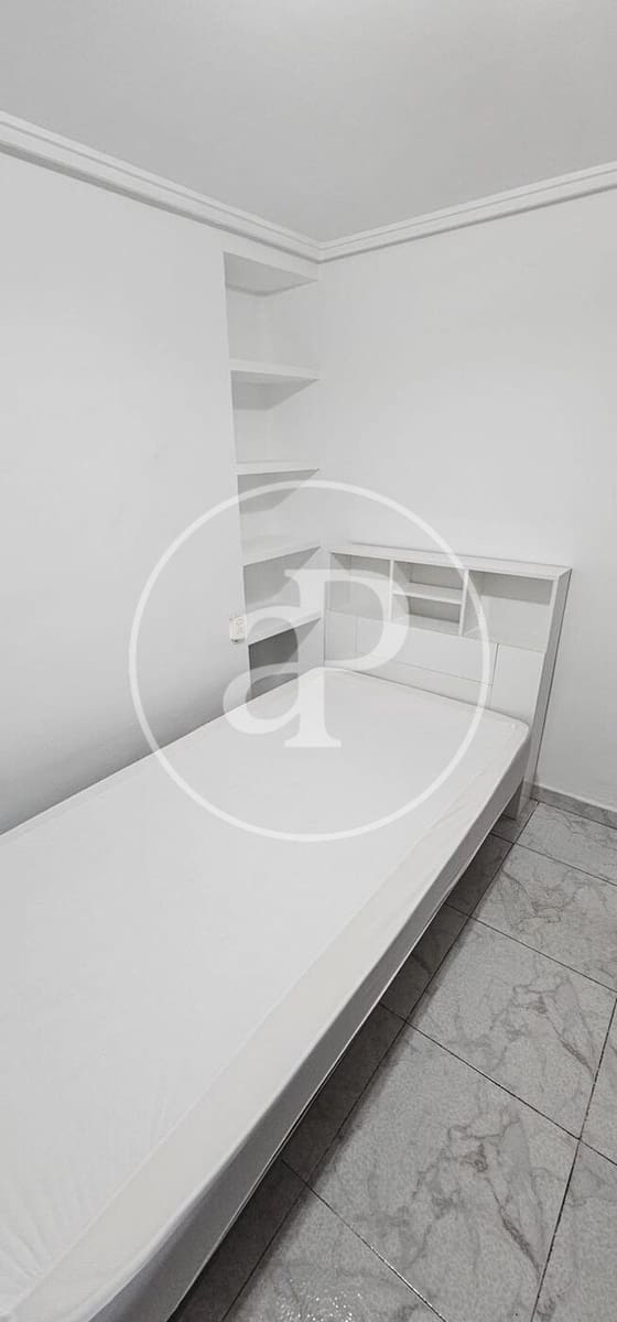 4 bedroom Apartment for rent in Valencia city - € 1,500 (Ref: 9865261)