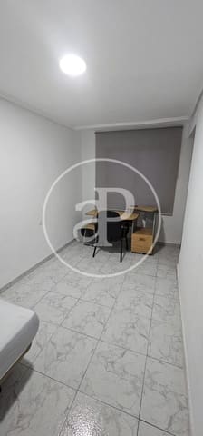 Apartamento de 4 habitaciones en Nou Moles, València ciudad en alquiler - 1.500 € (Ref: 9865261)