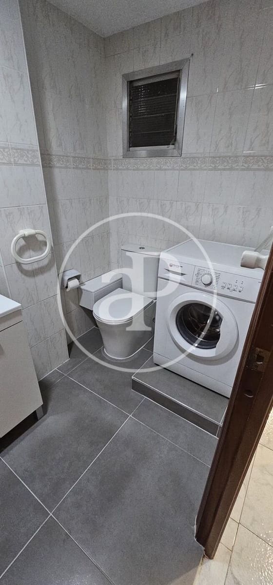 4 bedroom Apartment for rent in Valencia city - € 1,500 (Ref: 9865261)