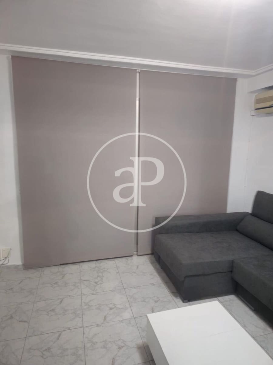 4 bedroom Apartment for rent in Valencia city - € 1,500 (Ref: 9865261)