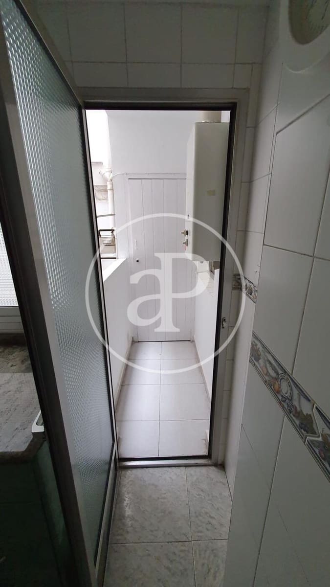 4 bedroom Apartment for rent in Valencia city - € 1,500 (Ref: 9865261)