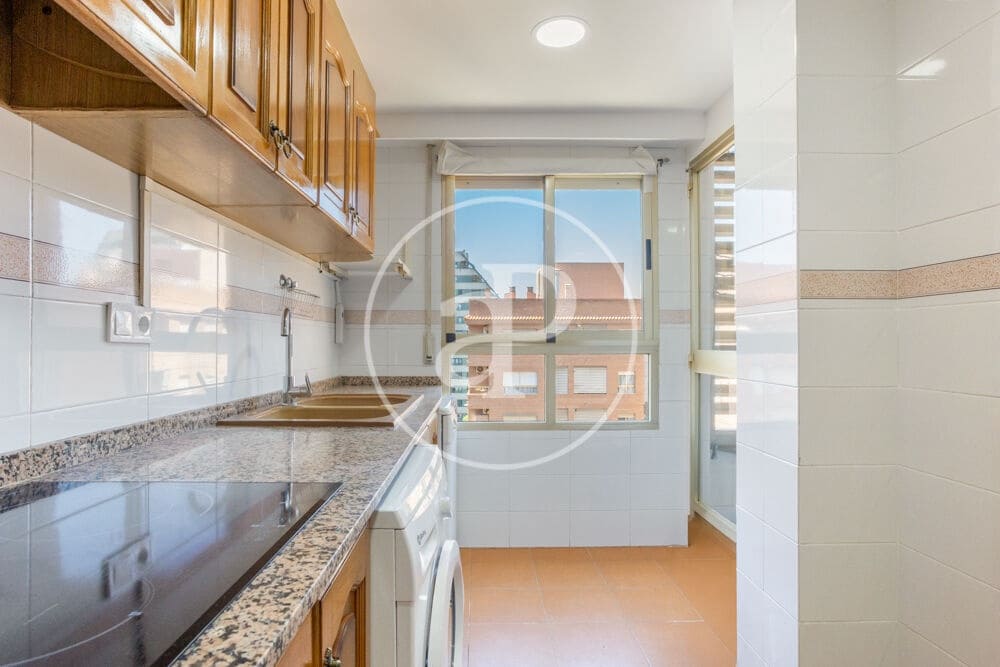 4 quarto Apartamento para arrendar em Valencia cidade com garagem - 1 600 € (Ref: 9865262)