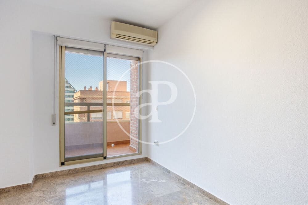 4 quarto Apartamento para arrendar em Valencia cidade com garagem - 1 600 € (Ref: 9865262)