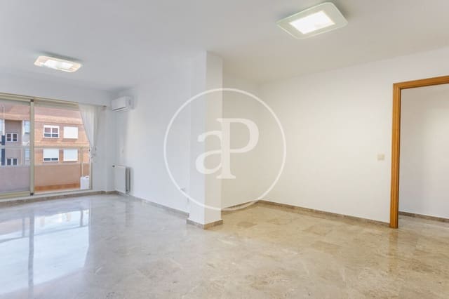 4 quarto Apartamento para arrendar em Ciutat de les Arts i de les Ciencies, Valência cidade com garagem - 1 600 € (Ref: 9865262)