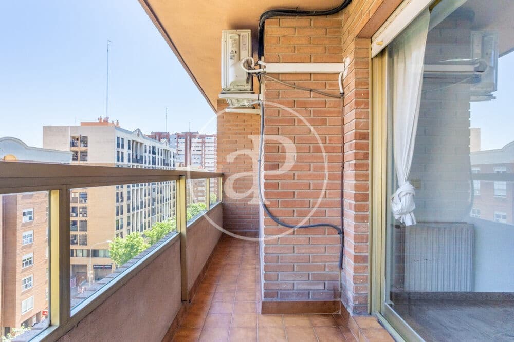 4 quarto Apartamento para arrendar em Valencia cidade com garagem - 1 600 € (Ref: 9865262)