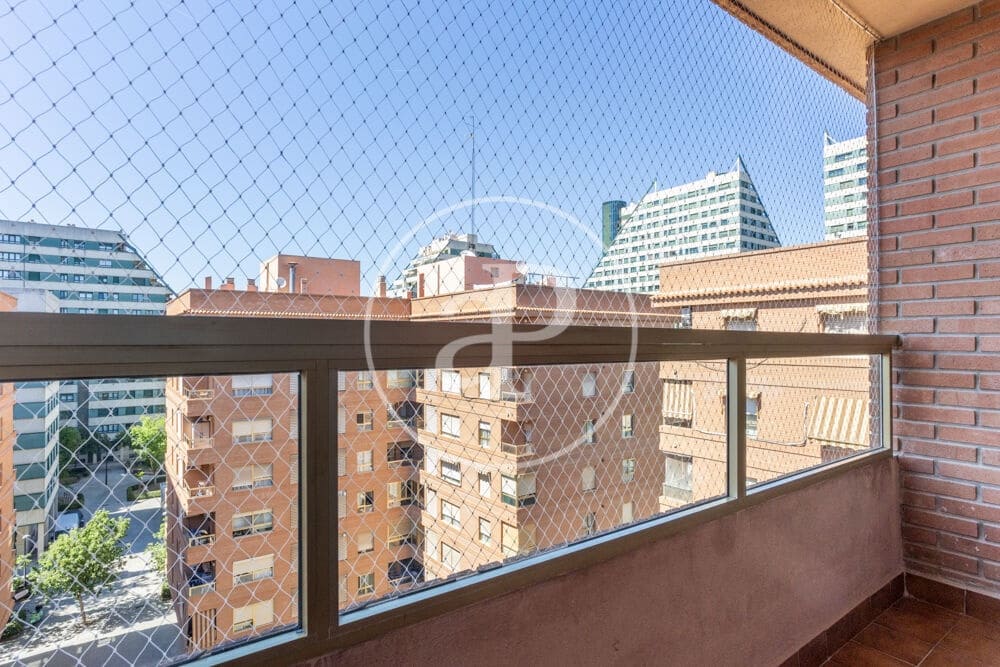 4 quarto Apartamento para arrendar em Valencia cidade com garagem - 1 600 € (Ref: 9865262)