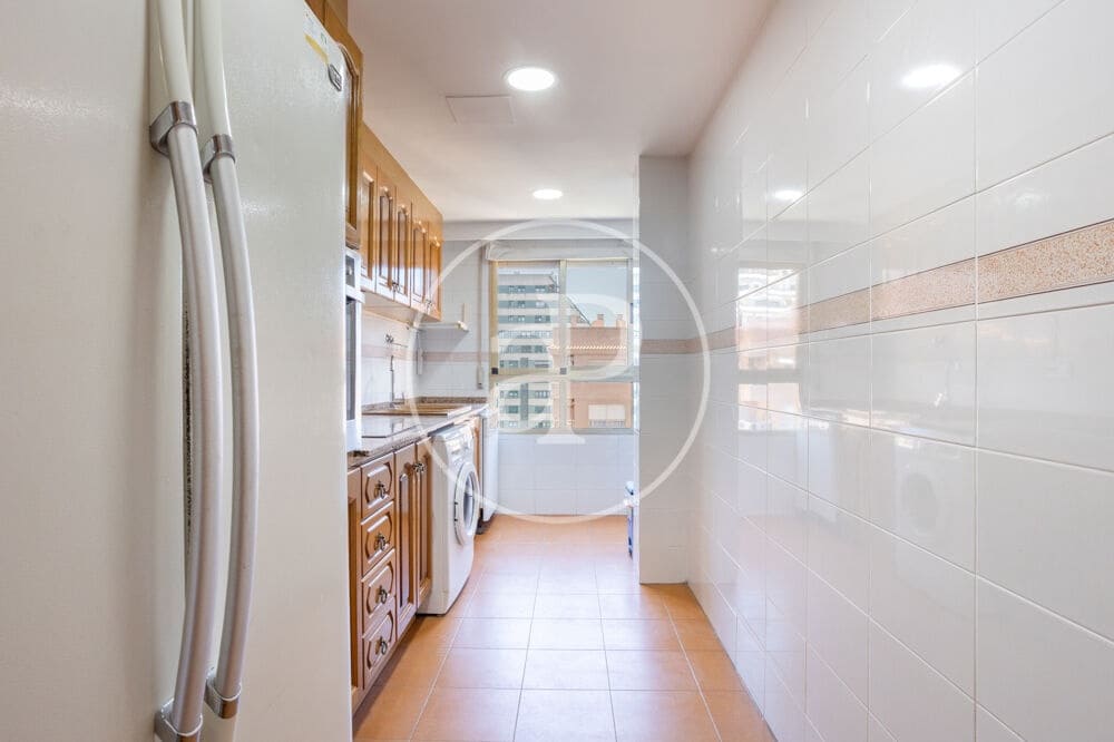 4 quarto Apartamento para arrendar em Valencia cidade com garagem - 1 600 € (Ref: 9865262)