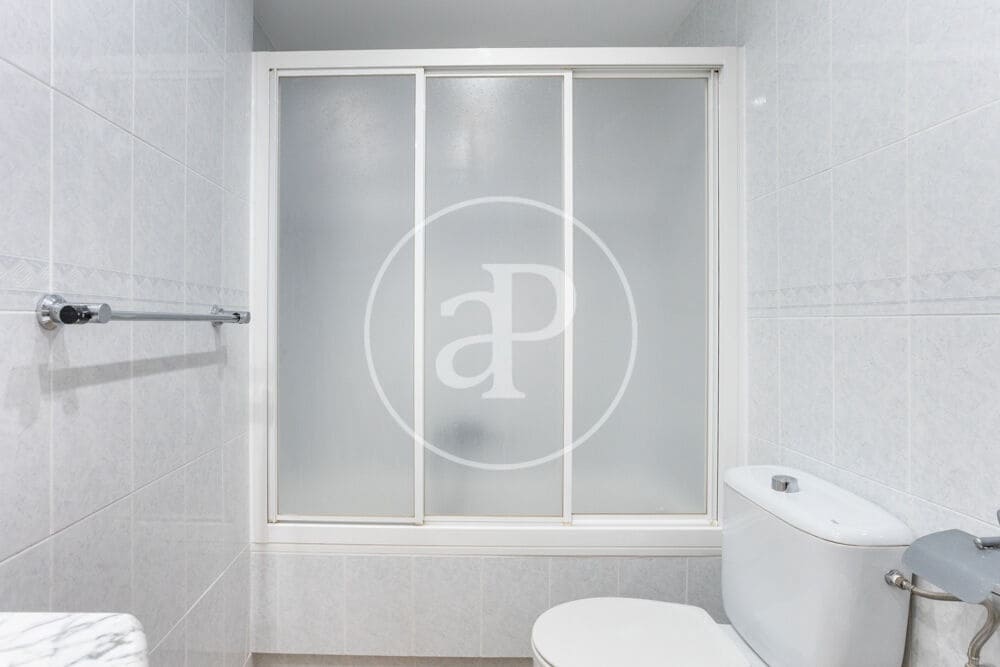 4 quarto Apartamento para arrendar em Valencia cidade com garagem - 1 600 € (Ref: 9865262)