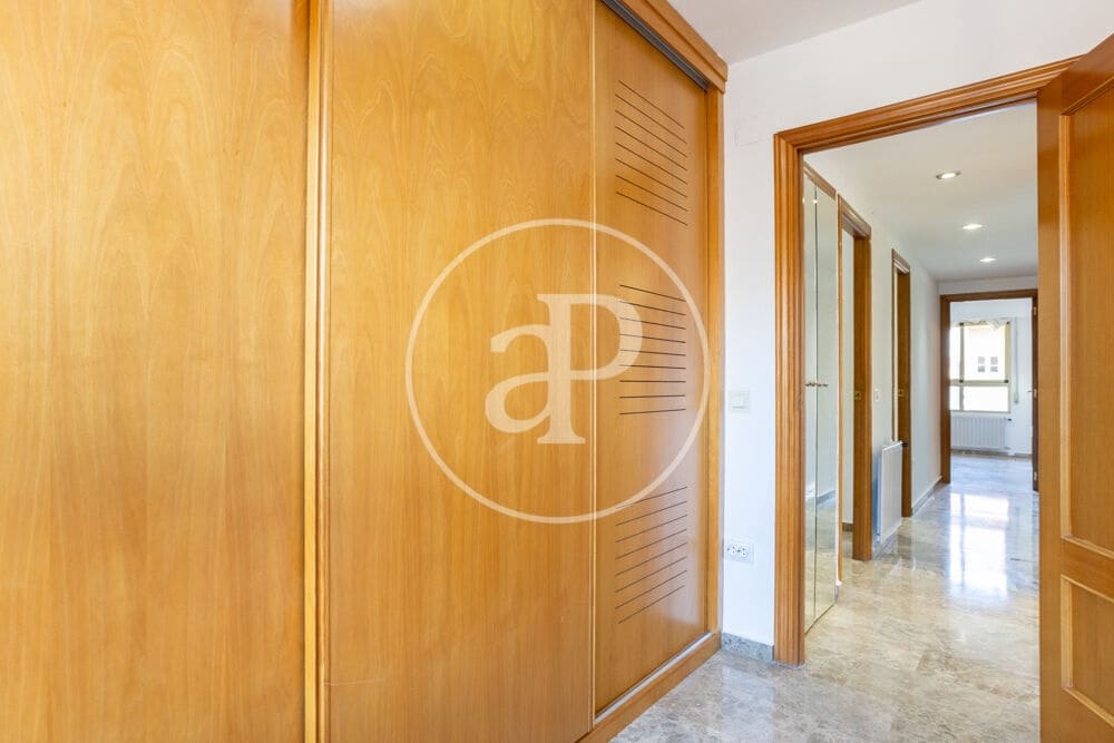4 quarto Apartamento para arrendar em Valencia cidade com garagem - 1 600 € (Ref: 9865262)