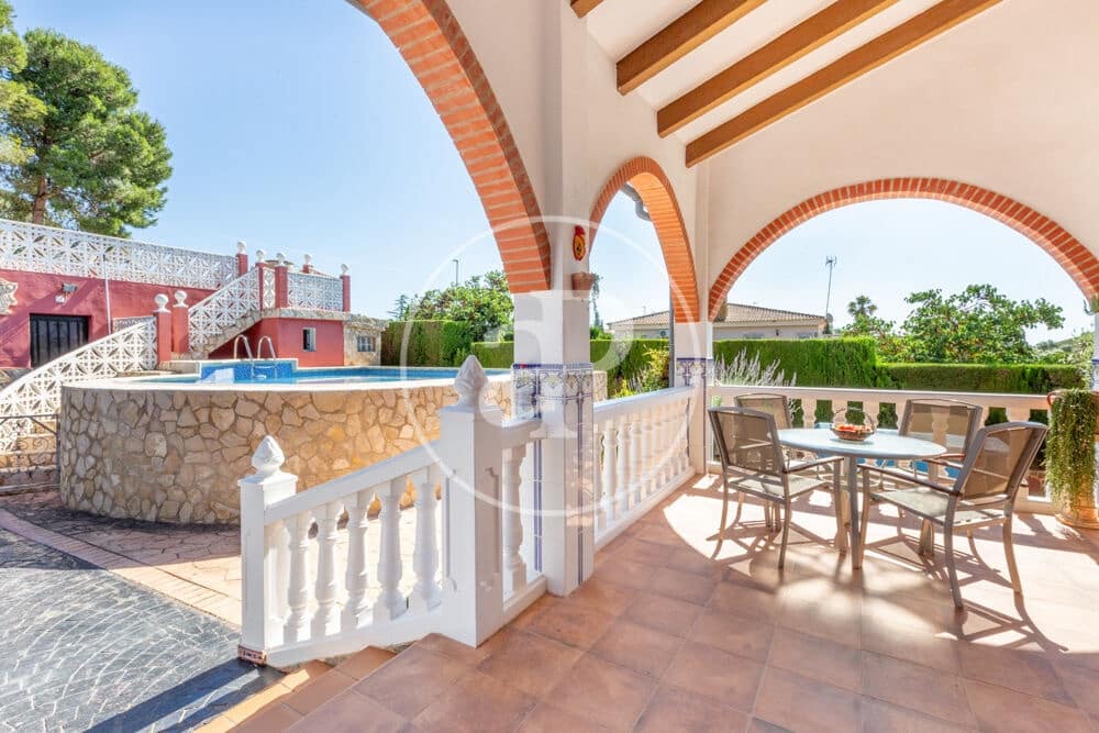 3 bedroom Villa for sale in Montroy with pool - € 295,000 (Ref: 9865263)
