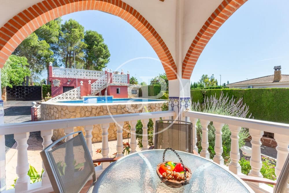 3 bedroom Villa for sale in Montroy with pool - € 295,000 (Ref: 9865263)