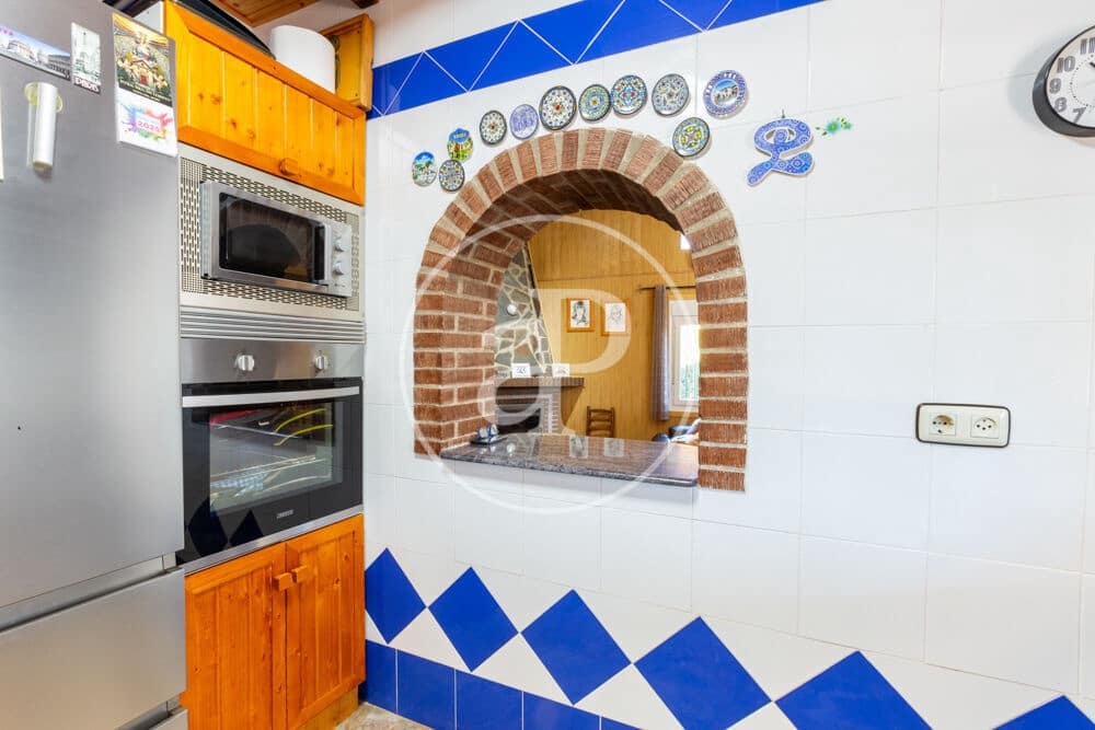 3 bedroom Villa for sale in Montroy with pool - € 295,000 (Ref: 9865263)