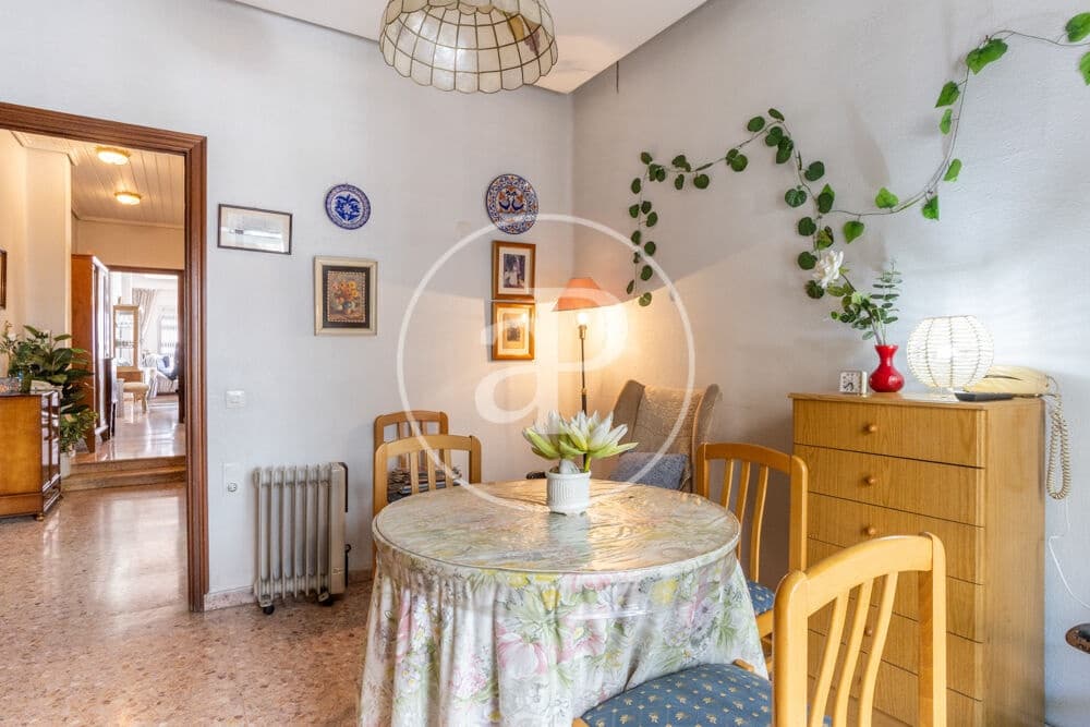 3 bedroom Apartment for sale in Valencia city - € 385,000 (Ref: 9865264)