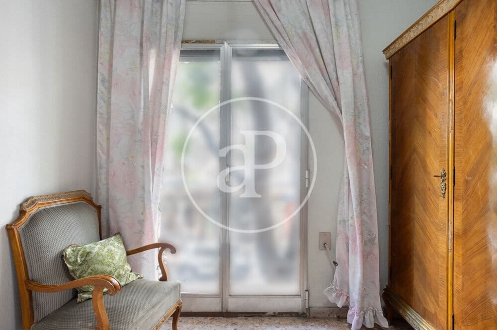 3 bedroom Apartment for sale in Valencia city - € 385,000 (Ref: 9865264)