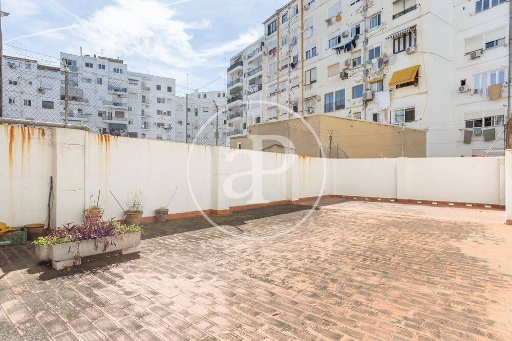 3 bedroom Apartment for sale in Valencia city - € 385,000 (Ref: 9865264)