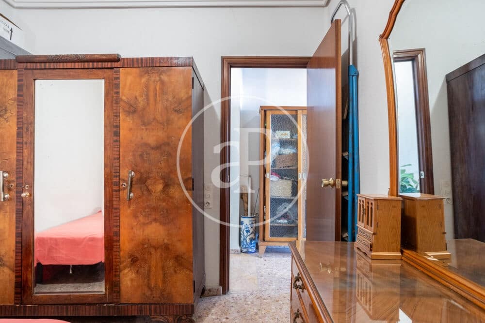 3 bedroom Apartment for sale in Valencia city - € 385,000 (Ref: 9865264)
