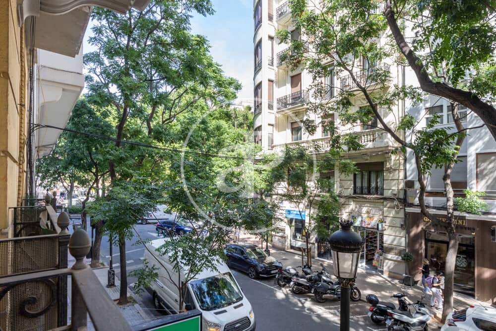 3 bedroom Apartment for sale in Valencia city - € 385,000 (Ref: 9865264)