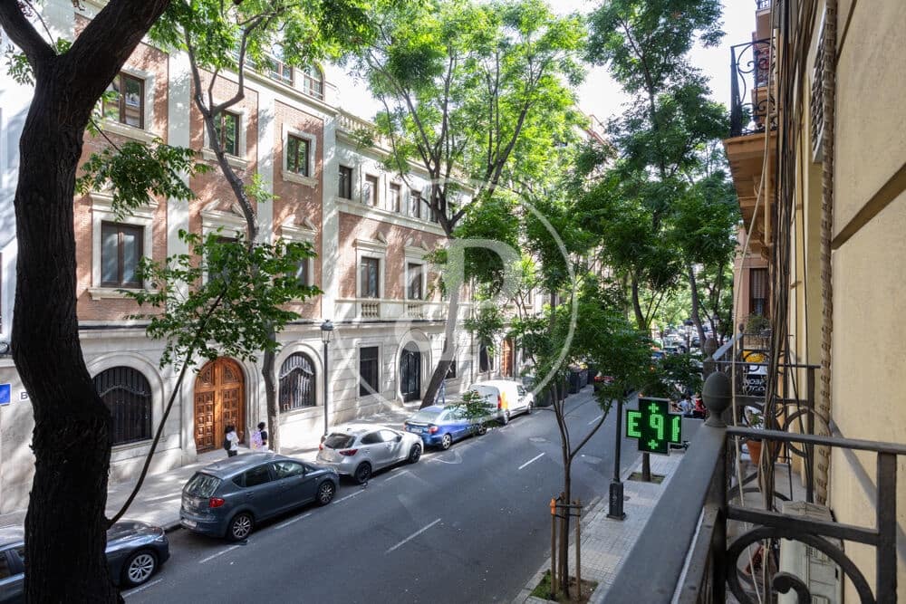 3 bedroom Apartment for sale in Valencia city - € 385,000 (Ref: 9865264)