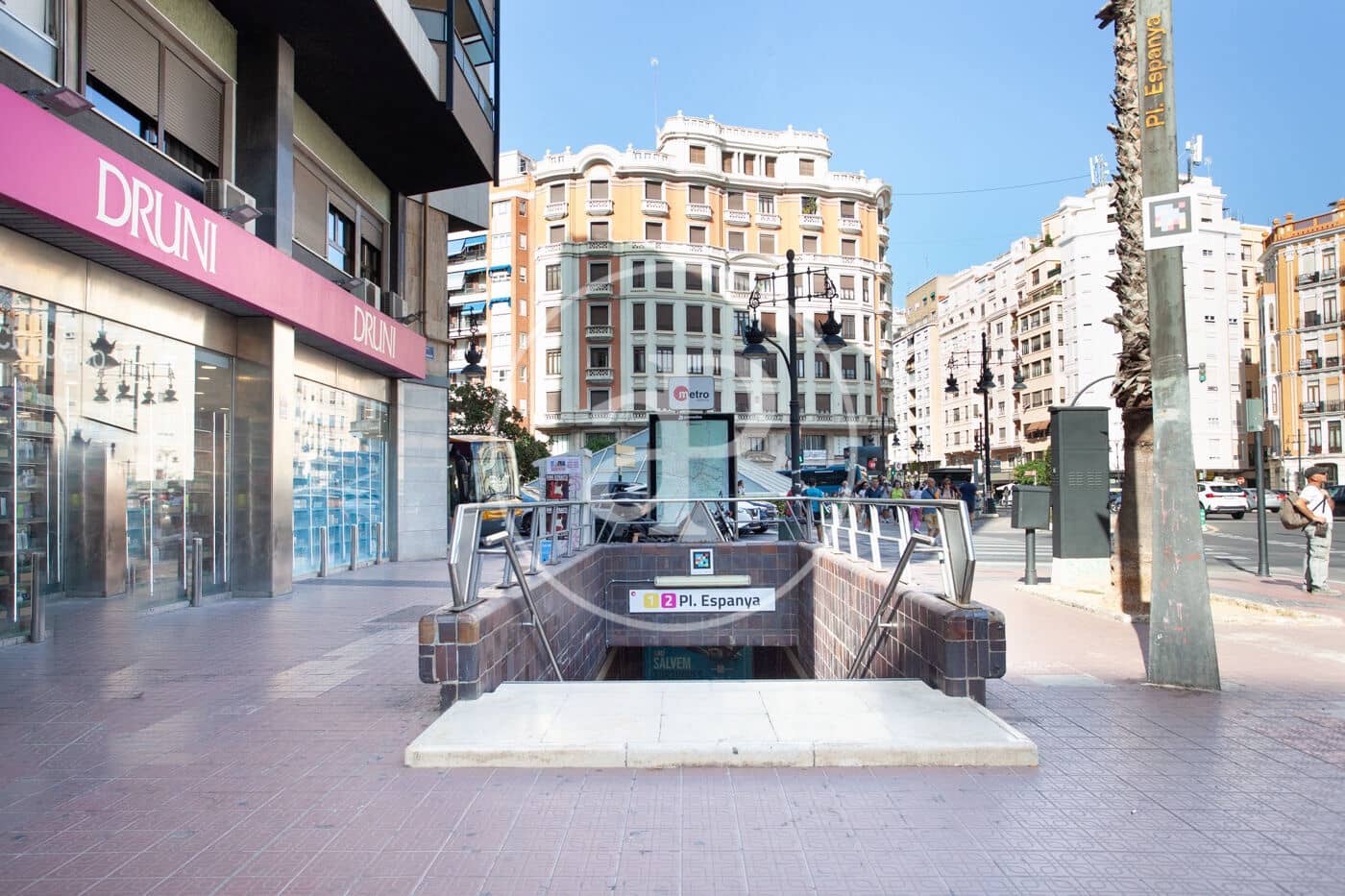 Apartamento de 6 habitaciones en València ciudad en alquiler - 2.250 € (Ref: 9867084)
