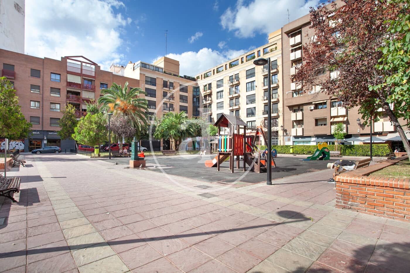 Apartamento de 6 habitaciones en València ciudad en alquiler - 2.250 € (Ref: 9867084)