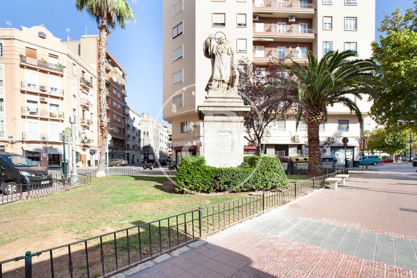 Apartamento de 6 habitaciones en València ciudad en alquiler - 2.250 € (Ref: 9867084)