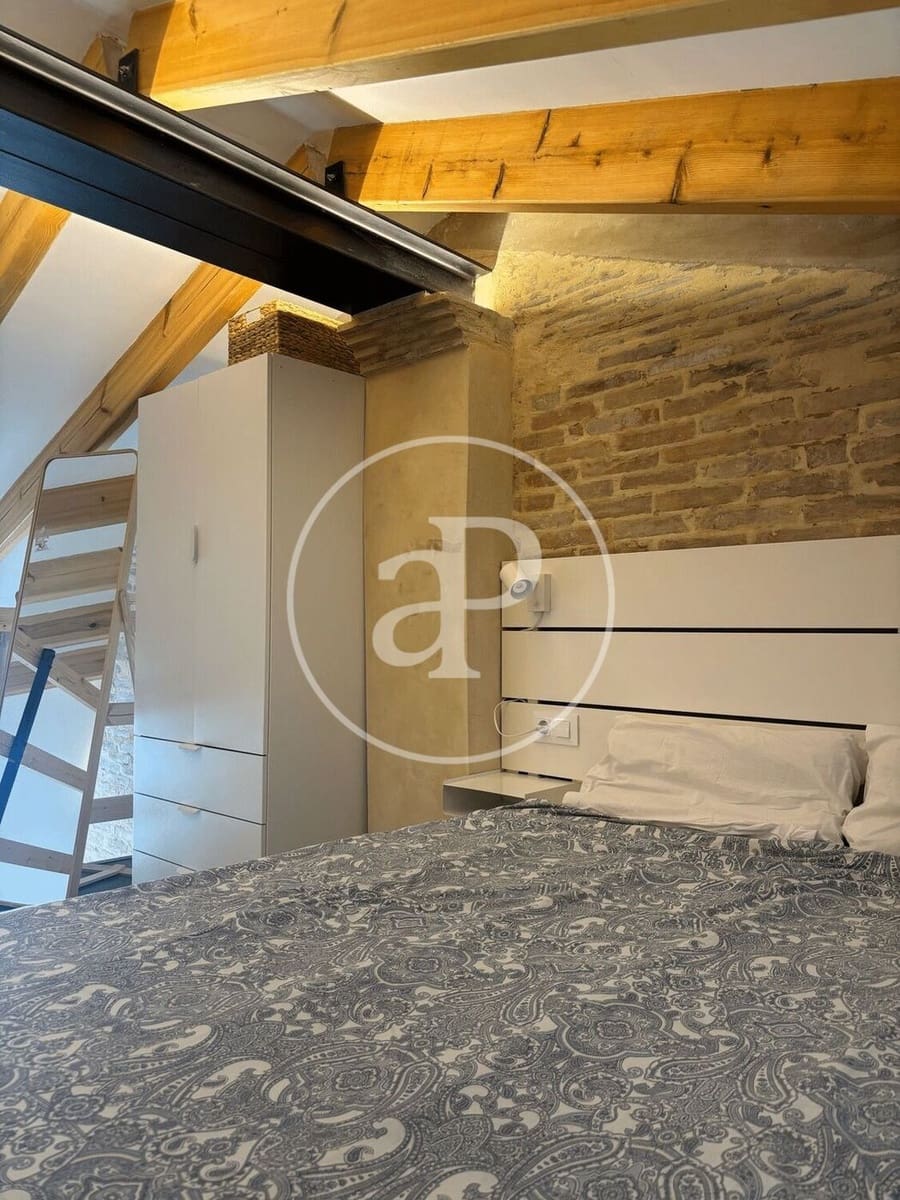 2 bedroom Apartment for rent in Valencia city - € 2,800 (Ref: 9867085)