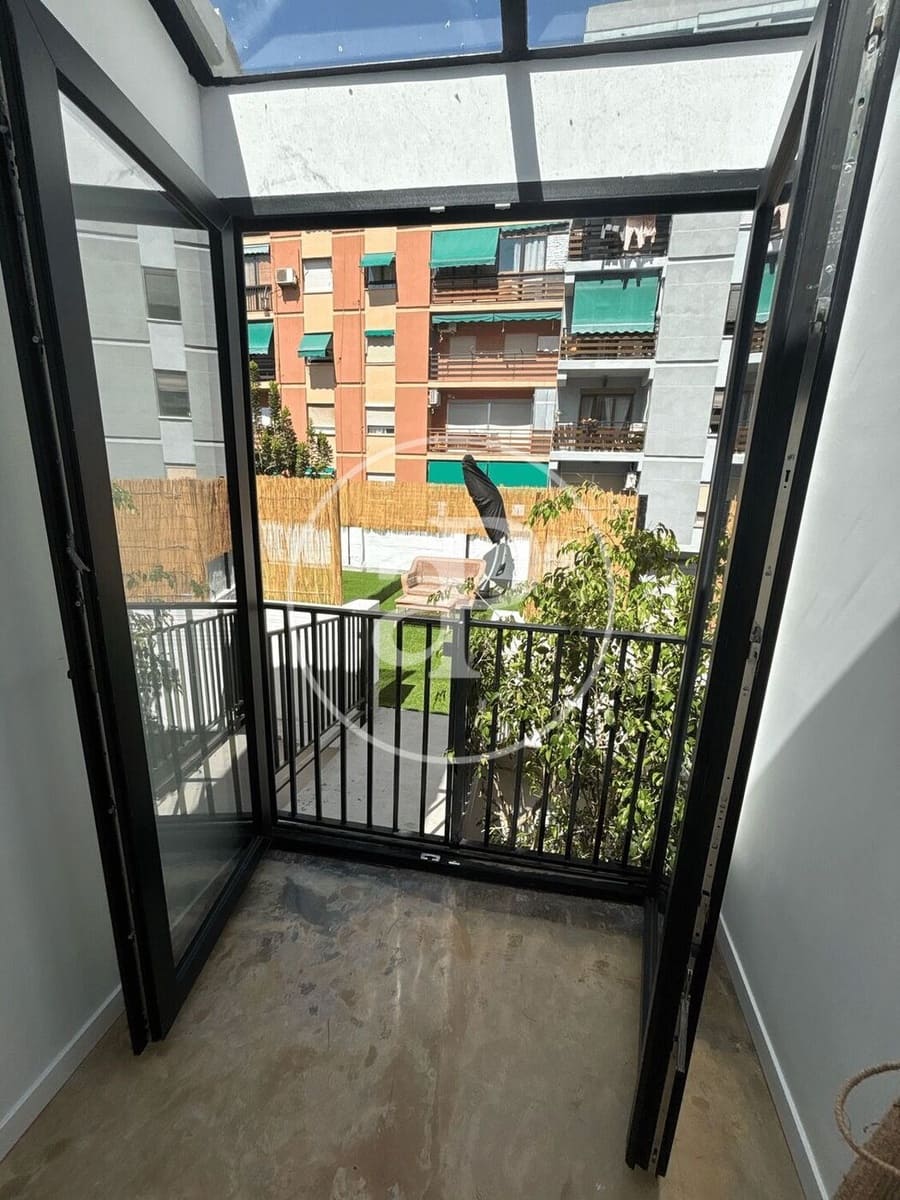 2 bedroom Apartment for rent in Valencia city - € 2,800 (Ref: 9867085)